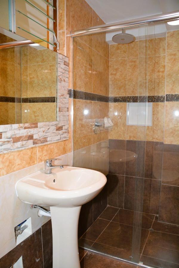 Hotel Inka Писак Екстериор снимка